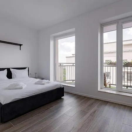Downtown Skyline Penthouse W Parkview&jacuzzi בוקרשט