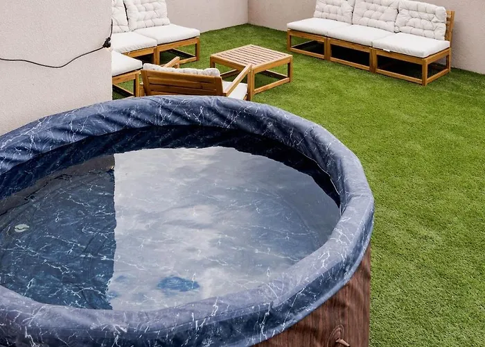 Downtown Skyline Penthouse W Parkview&jacuzzi *