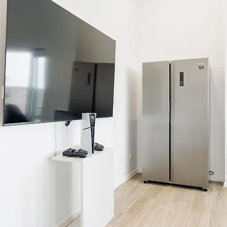 Апартаменти Downtown Skyline Penthouse W Parkview&jacuzzi