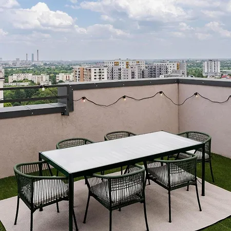 Downtown Skyline Penthouse W Parkview&jacuzzi Apartamento Bucarest