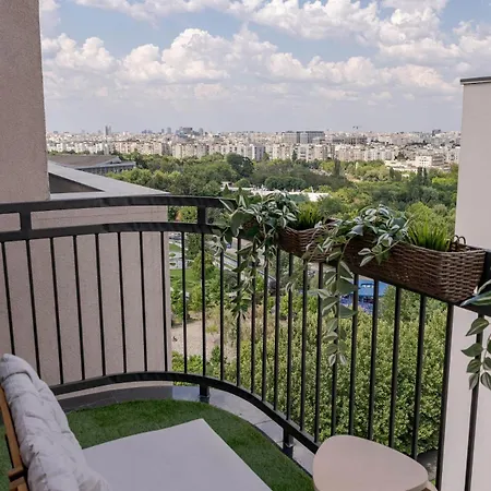 Апартаменти Downtown Skyline Penthouse W Parkview&jacuzzi Бухарест