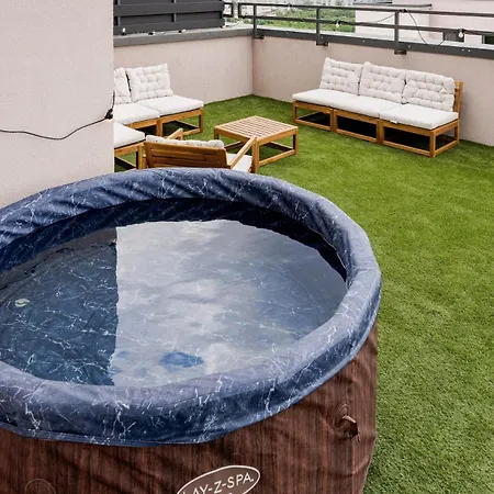 Downtown Skyline Penthouse W Parkview&jacuzzi *