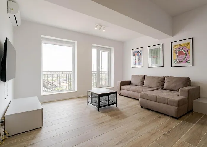 Downtown Skyline Penthouse W Parkview&jacuzzi * Bükreş