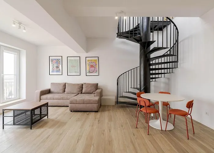 Downtown Skyline Penthouse W Parkview&jacuzzi * Bukarest