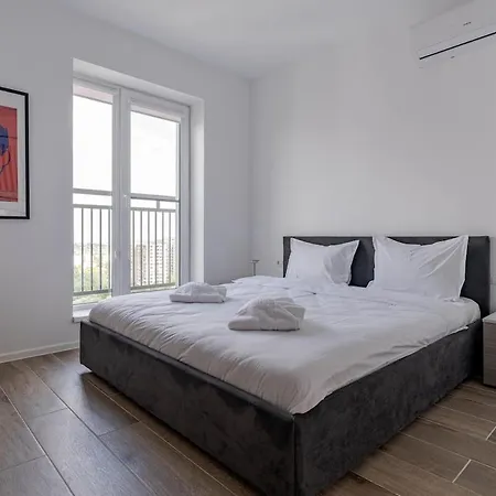 Downtown Skyline Penthouse W Parkview&jacuzzi Appartement Bucarest