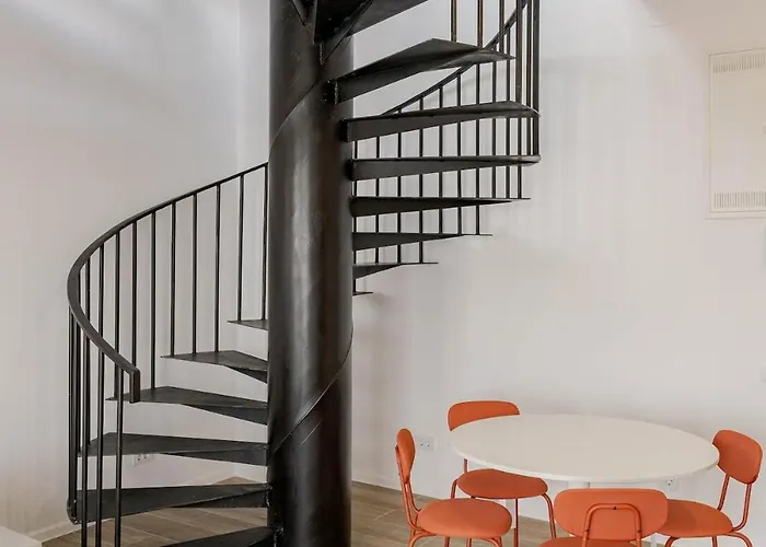 Апартаменти Downtown Skyline Penthouse W Parkview&jacuzzi *