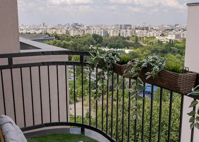 Апартаменти Downtown Skyline Penthouse W Parkview&jacuzzi Бухарест